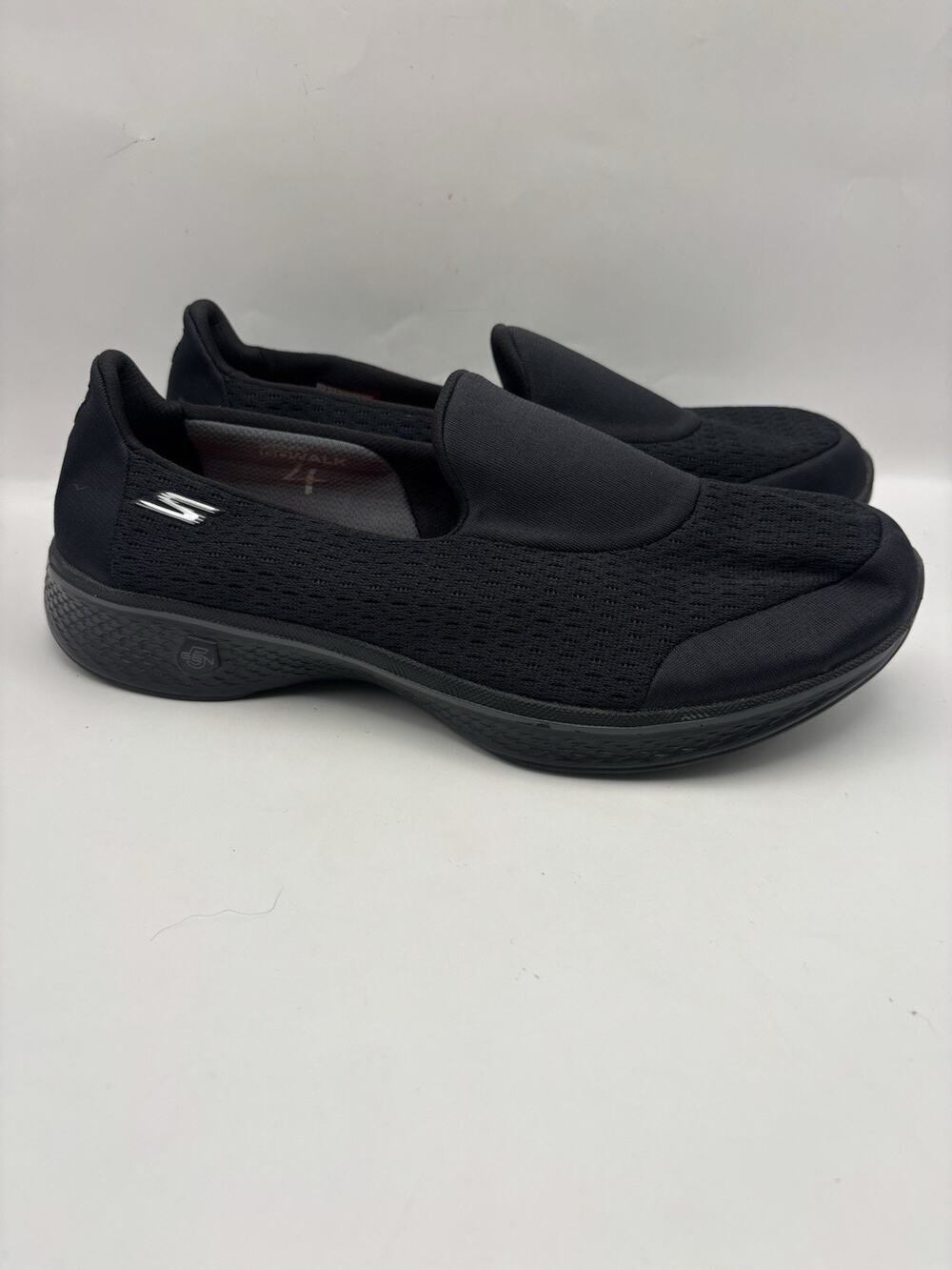 Skechers Go Walk 4 Black Slip On Shoes Women Size 9.5￼